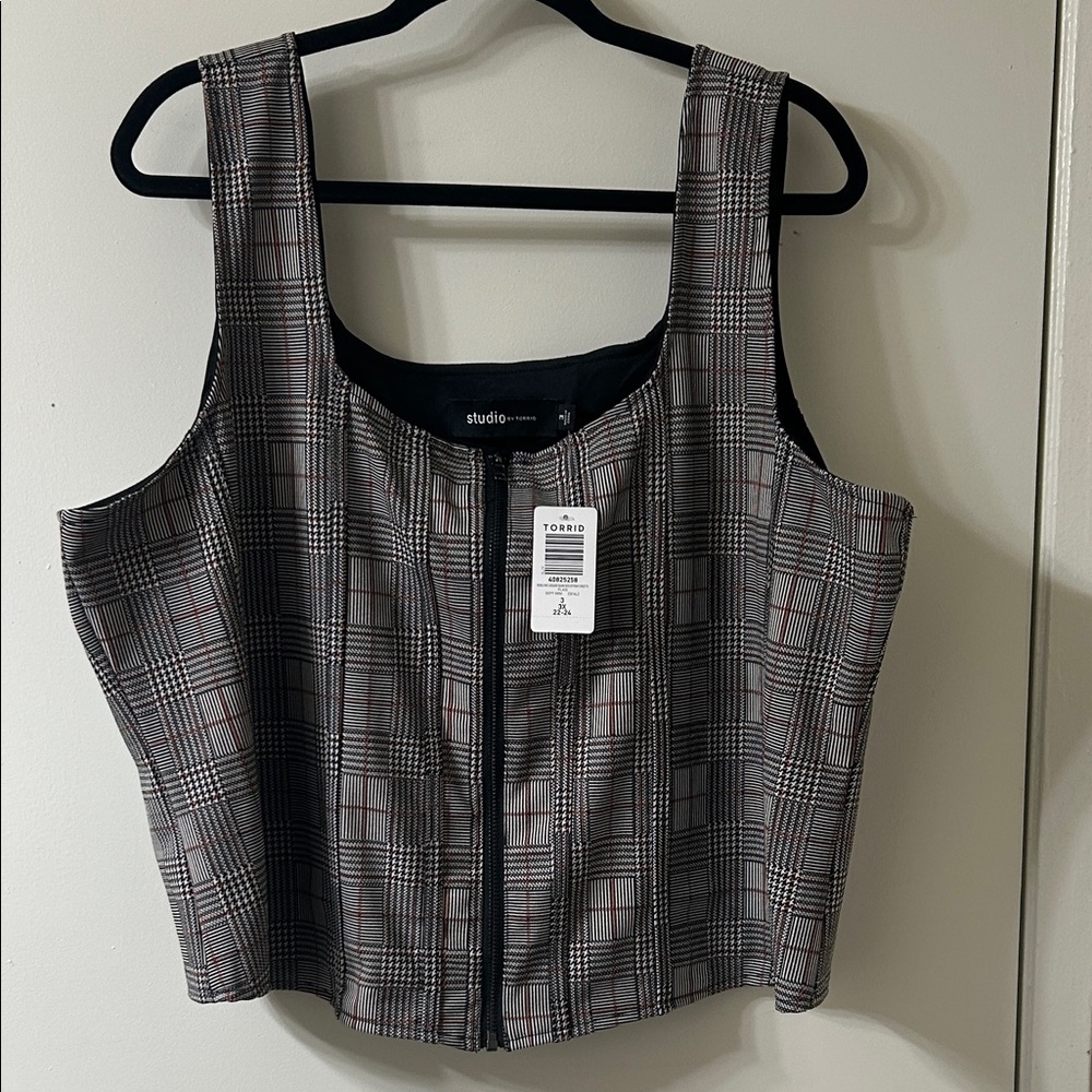 Torrid Black and White Plaid Crop Top